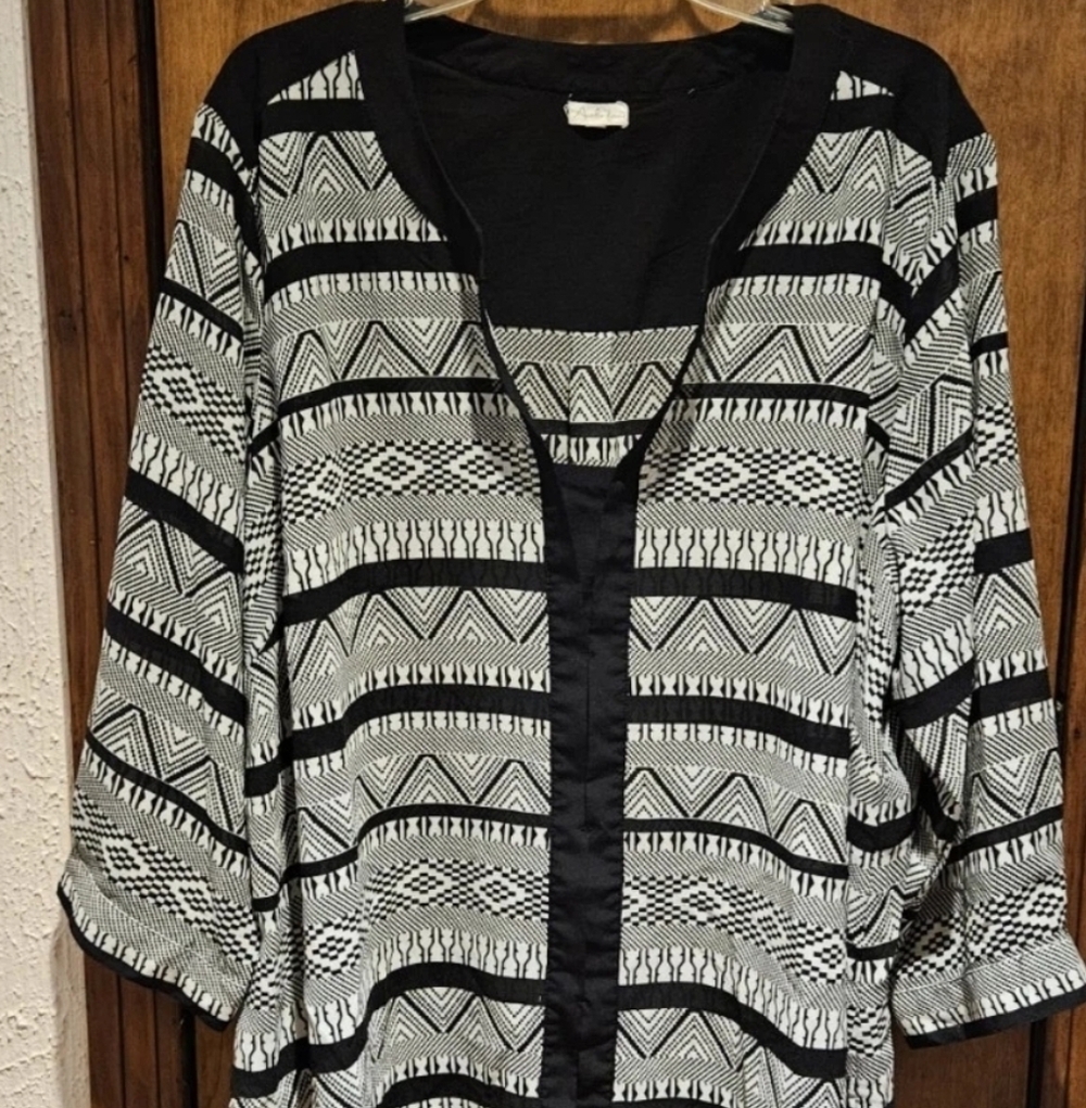 Antilia Femme Blouse Women 3XL Plus Size V-Neck 3/4 Sleeve Pullover Blk/White